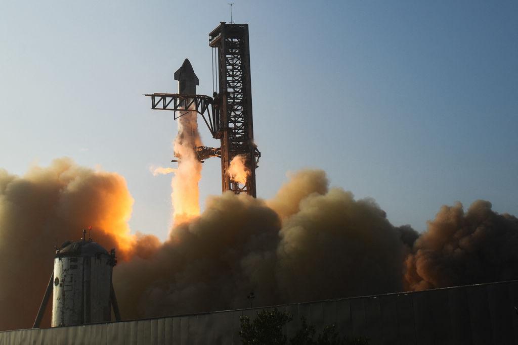 The SpaceX Starship lifts off from the launchpad during a flight test from Boca Chica, Texas on April 20, 2023.