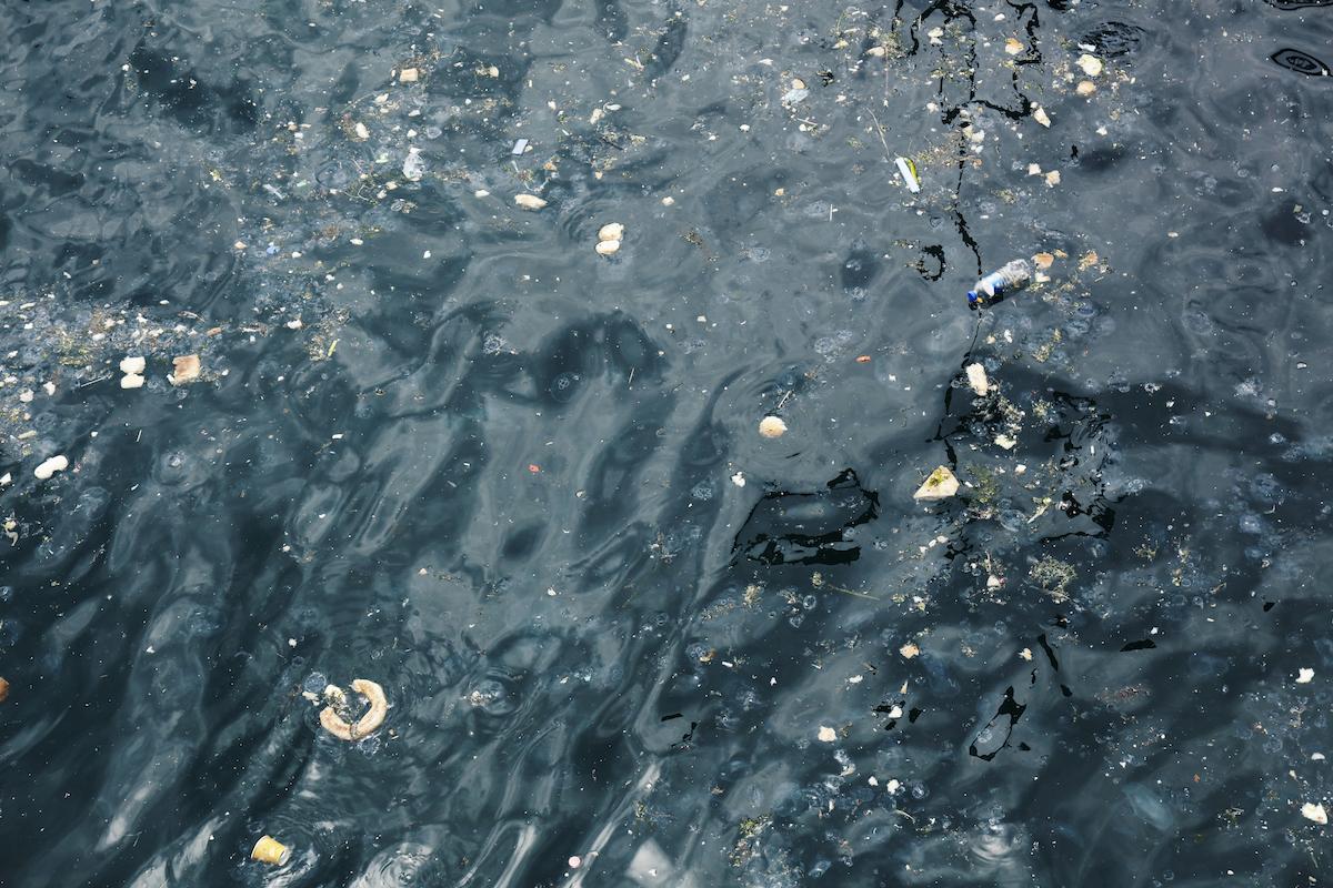 microplastics ocean deep