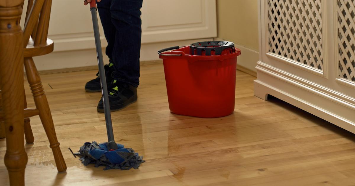 DIY Mopping Solution For Wood Floors