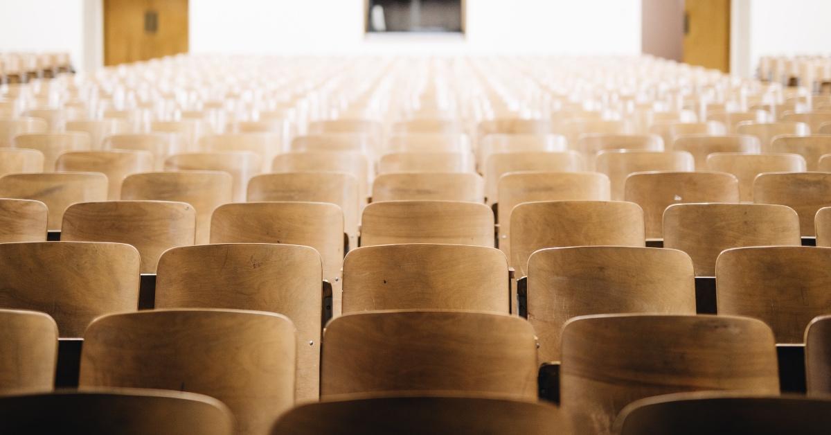 Photograph of a classroom such as those found at Harvard University. 