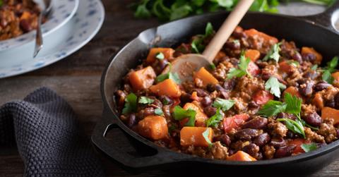 Skillet meal containing ground beef and vegetables
