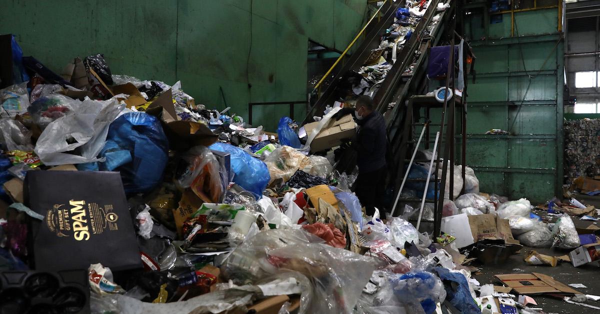 what percent recycling actually gets recycled