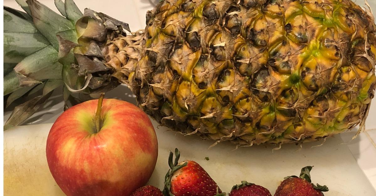 rotten pineapple poisonous