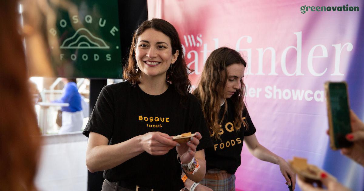 Isabella Iglesias-Musachio and an employee at their booth at the Vegan Women Summit