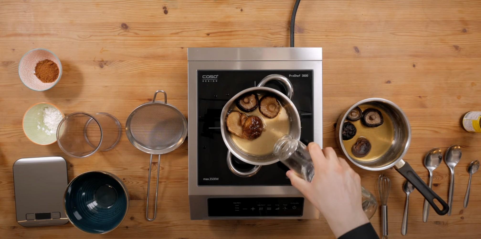 Vegetarian Oyster Sauce: Try These Plant-Based Recipes and Products