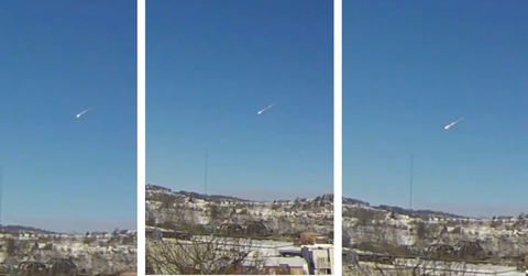A meteor appears to fly across the sky over Ohio and Pennsylvania