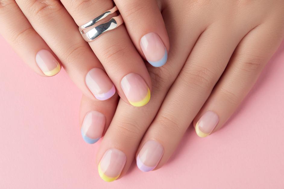 DIY rainbow nail art for short nails