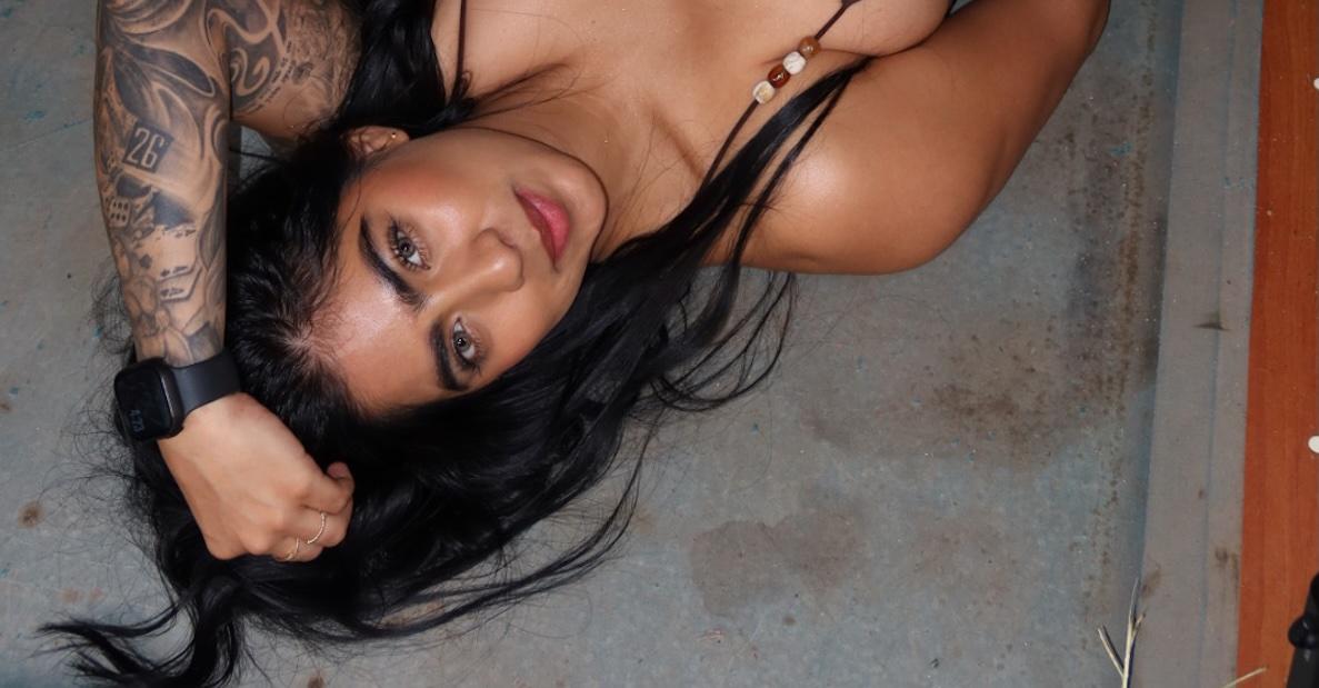 Bella Torres Is Turning the Body That Made Her Famous Into the Farm She’s Always Wanted