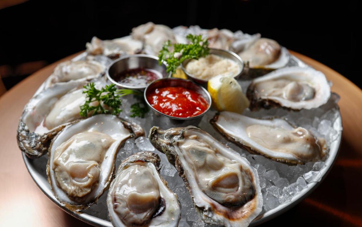 A Man Dies After Eating Raw Oysters — What You Should Know