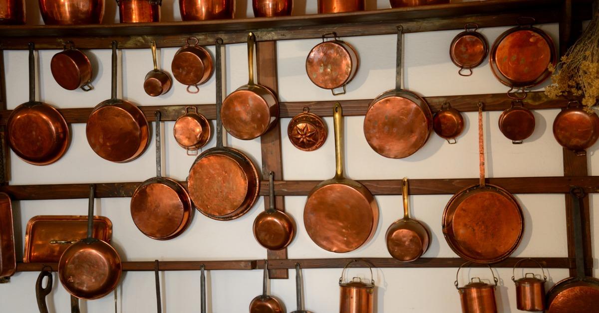 Easy Homemade Tips for Cleaning Copper Pans 2024 AtOnce