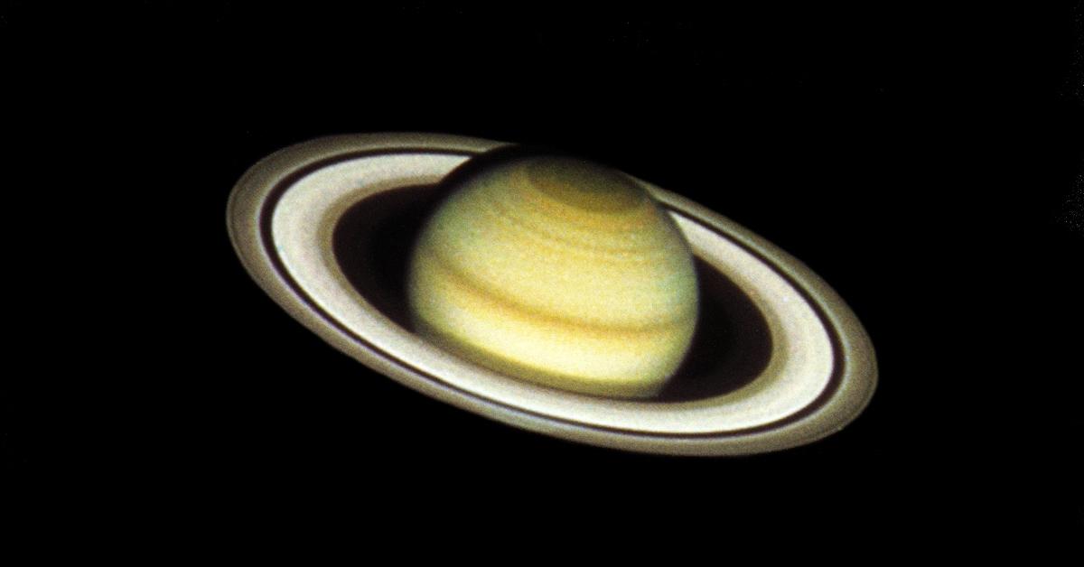 An image of Saturn and its rings.