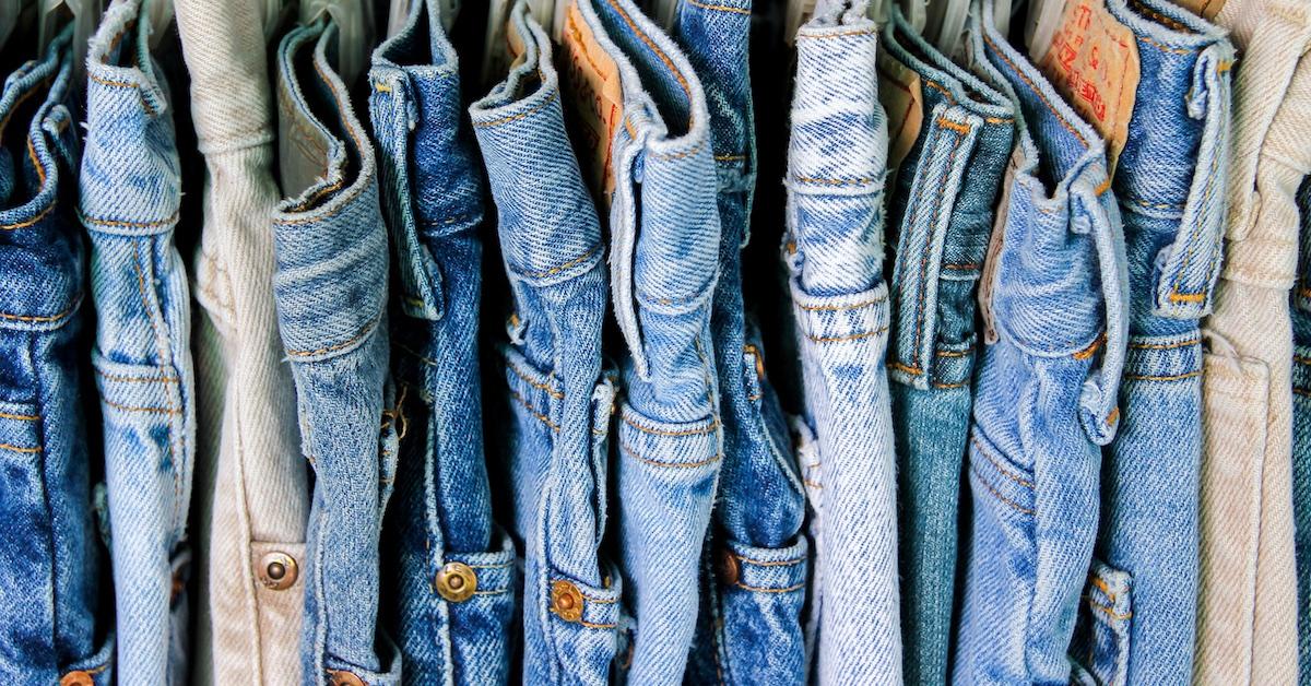 Factors to be considered while buying jeans Fabric – BLUE JEANS