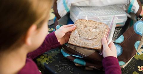 A little girl is holding a plastic bag with a sandwich at school during lunchtime. (Representative Cover Image Source: Getty Images | Connect Images)