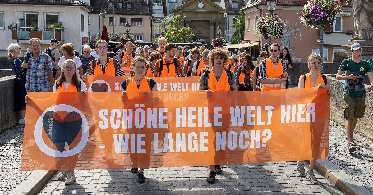 Protestors with Germany's Letzte Generation climate activism group. 