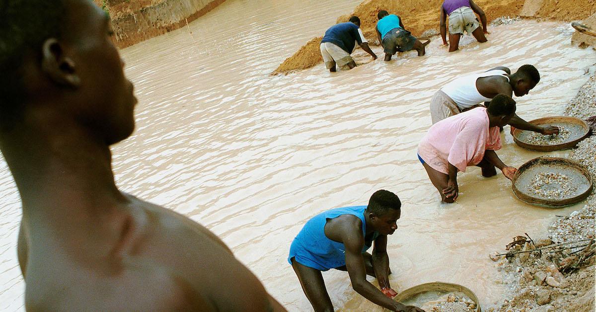 Panning for diamonds in Sierra Leone