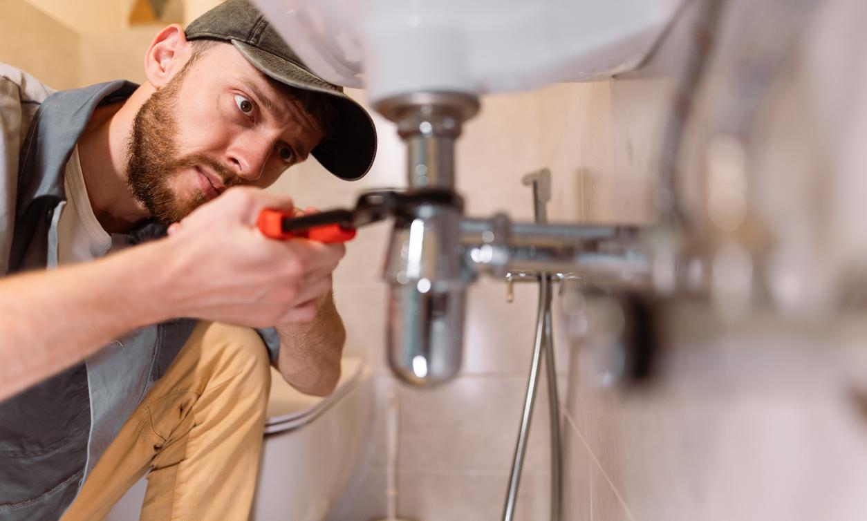 Bathroom Smell Like Sewage? Here's What to Do