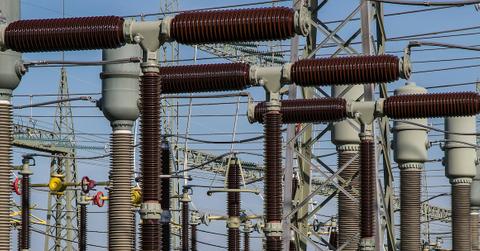 Three Strategic Moves for Cleanly Powering AI Data Centers