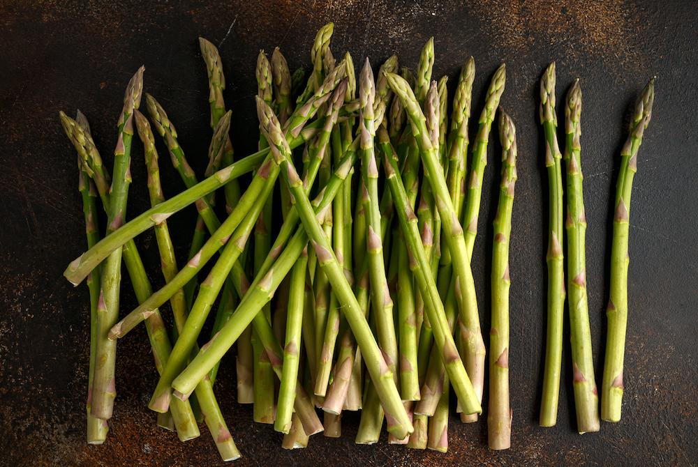 Can You Eat Raw Asparagus? How to Prepare This Veggie