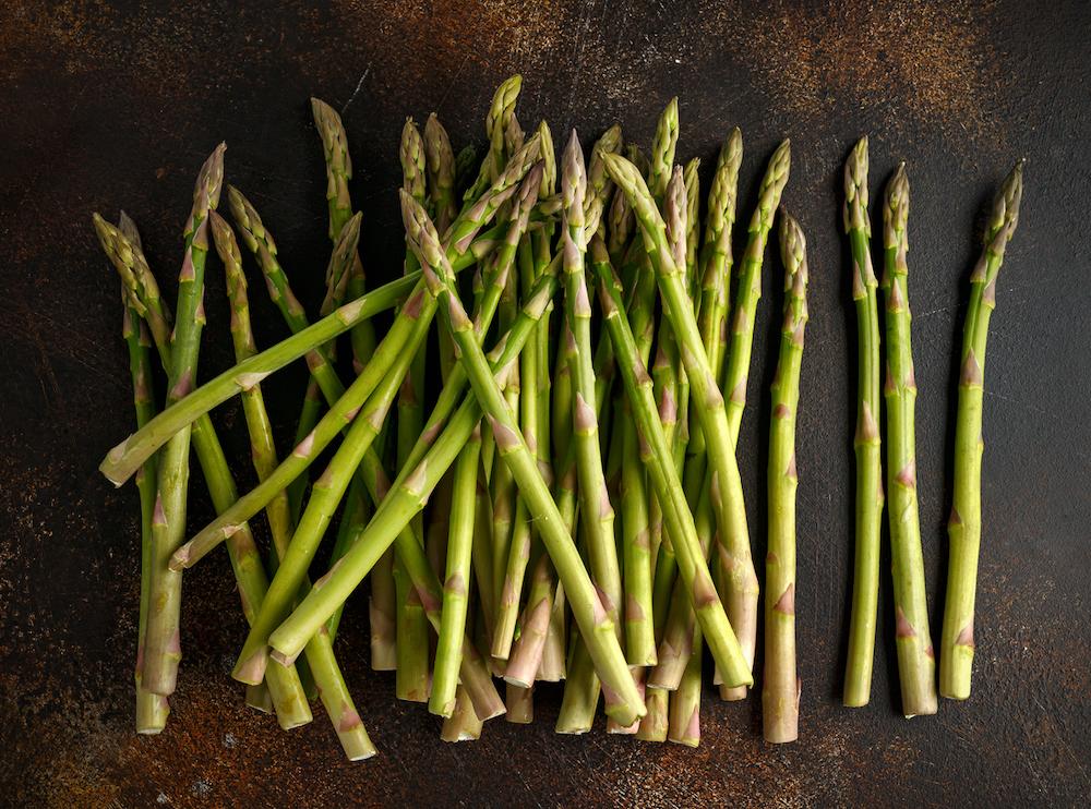 Can You Eat Raw Asparagus? How to Prepare This Veggie