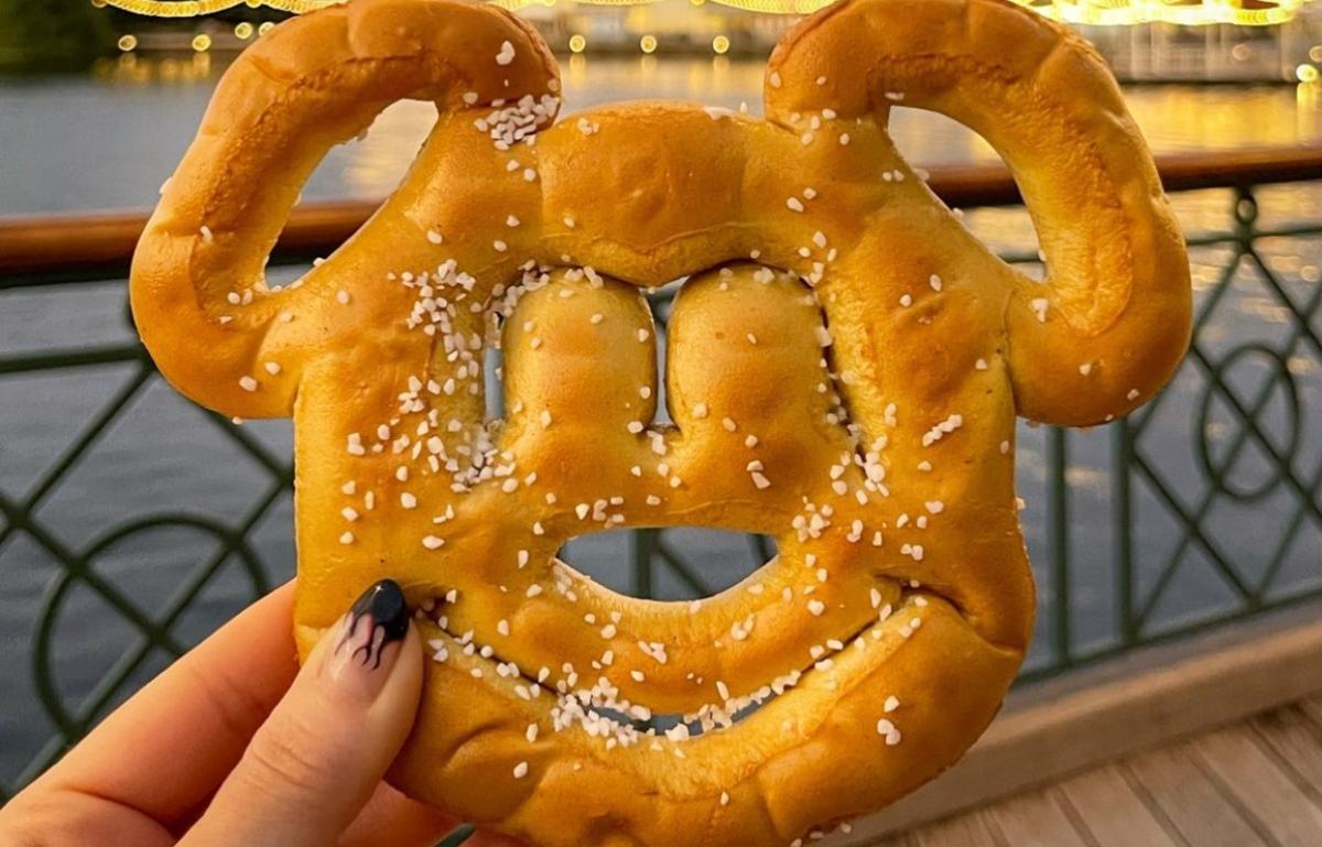 I Tried Vegan Food at Disney World's Magic Kingdom — Best and Worst Options