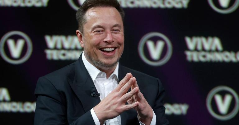 xAI Stocks: Elon Musk Is Seeking $1 Billion for His AI Startup