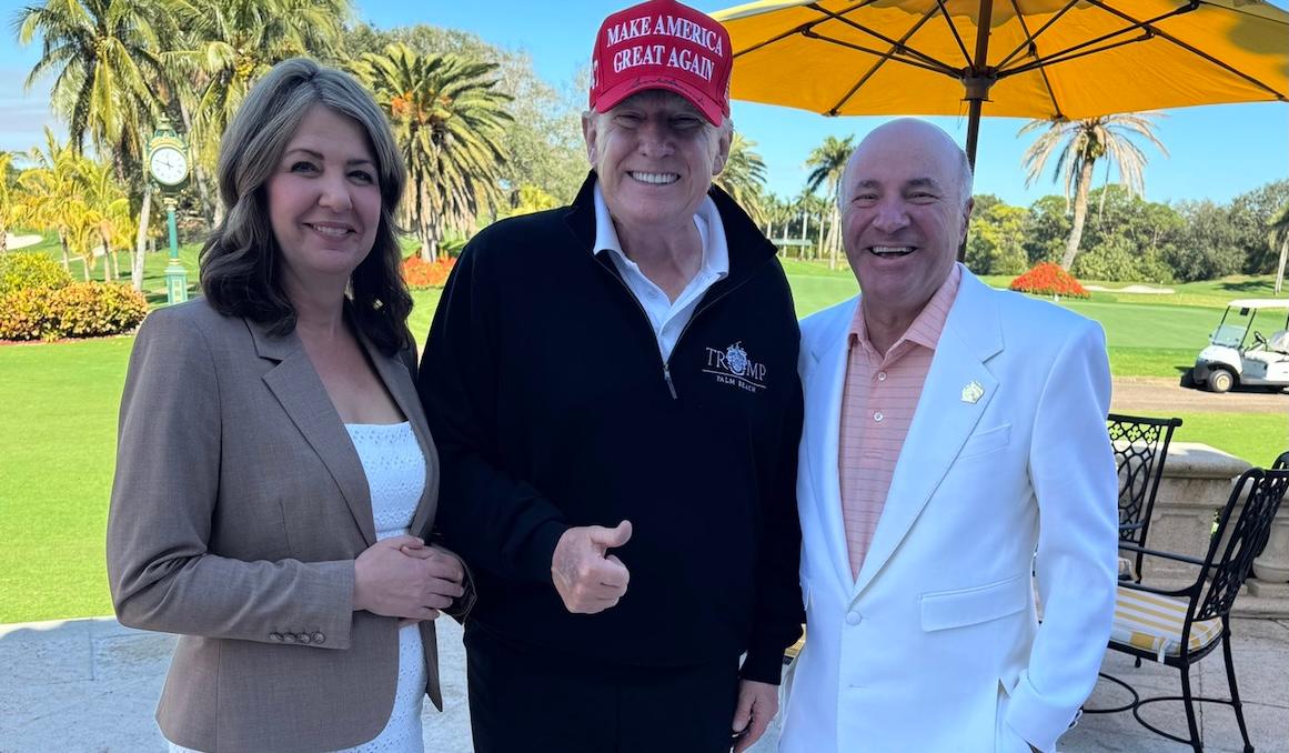 danielle smith trump