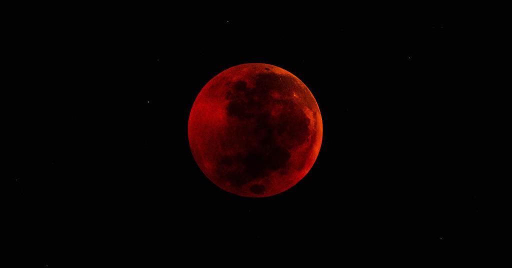 The Blood Moon Will Reach Total Lunar Eclipse in May 2022