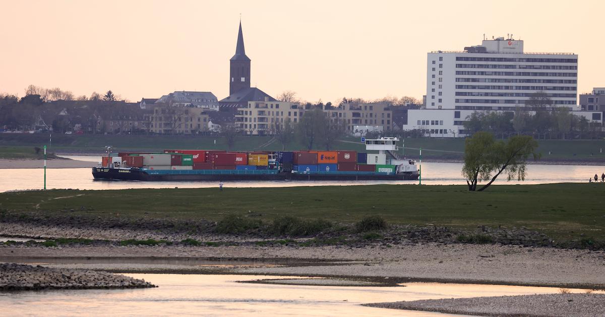 Rhine river water levels