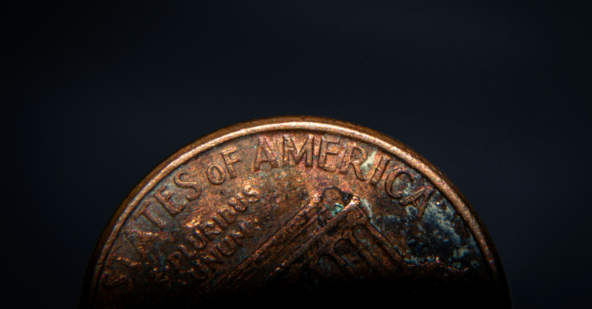 A closeup of the side of a penny