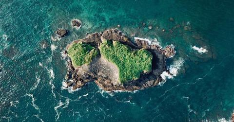 A small island surrounded by the sea. (Representative Cover Image Source: Pexels | Artist Creathrive)