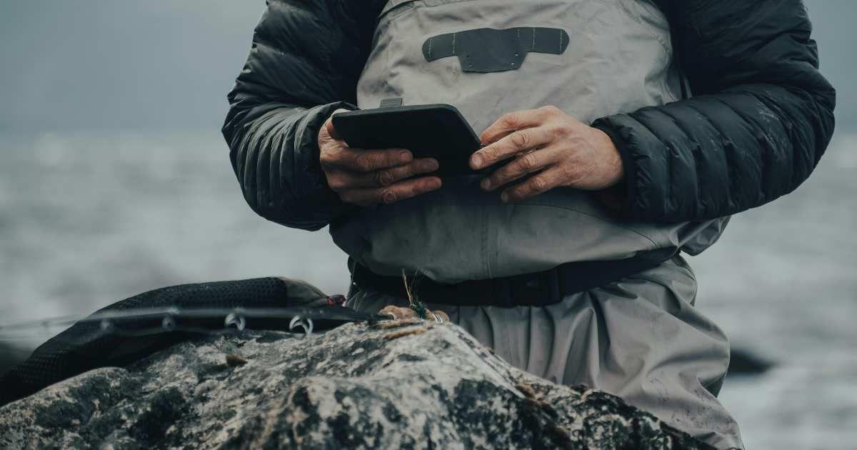 Man takes a picture of a huge rock in Antarctica. (Representative Cover Image Source: Pixabay | Gaspar Zaldo)
