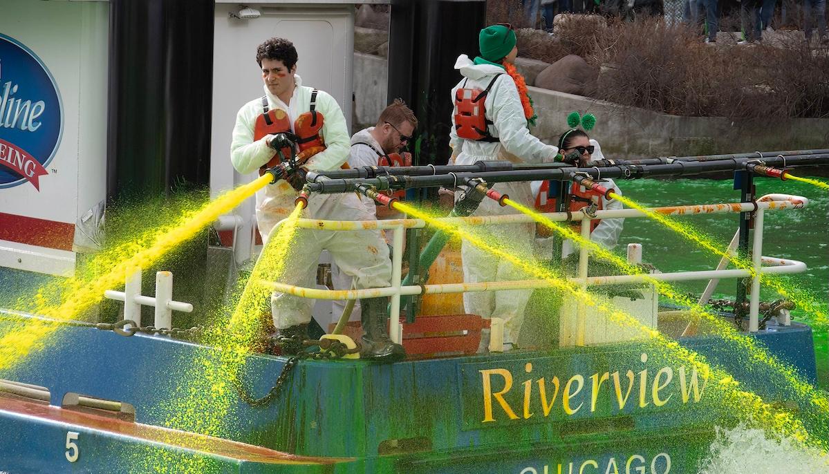 dyeing process chicago river