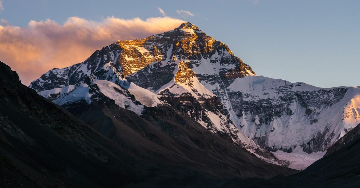 A closeup view of the top of Mt. Everest
