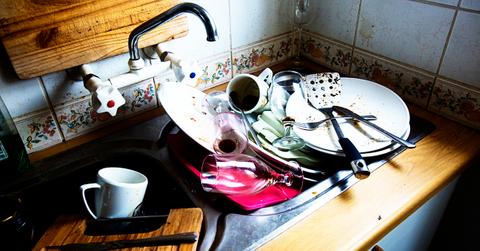 doing dishes sustainably