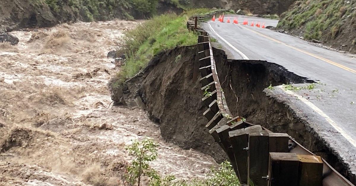 Yellowstone flooding closures