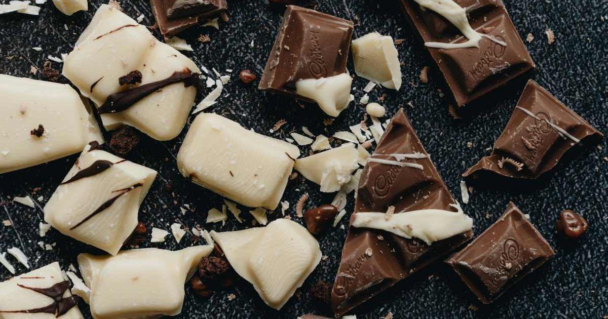 A representative image of bar of chocolate (Image Source: Pexels | Photo by alleksana)