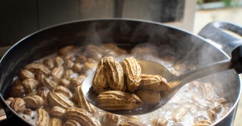 large pot of boiling peanuts