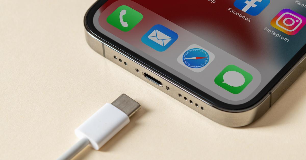 Apple iPhone Clean Energy Charging