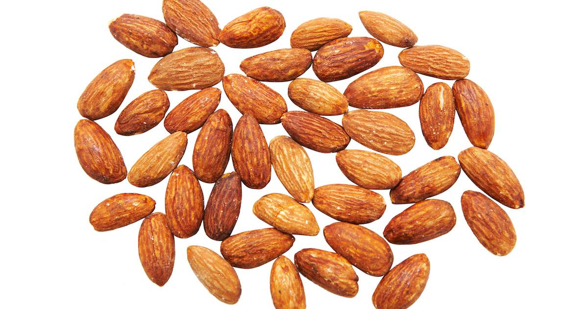 Loose almonds